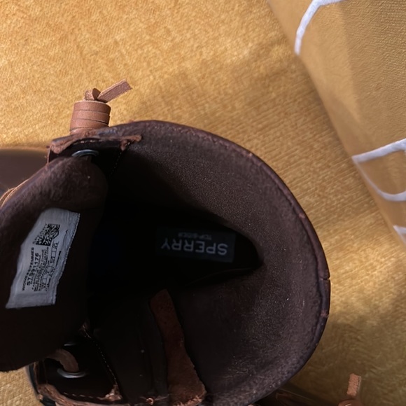 New Sperry Duck Boots Tan/Dark Brown - Picture 6 of 7